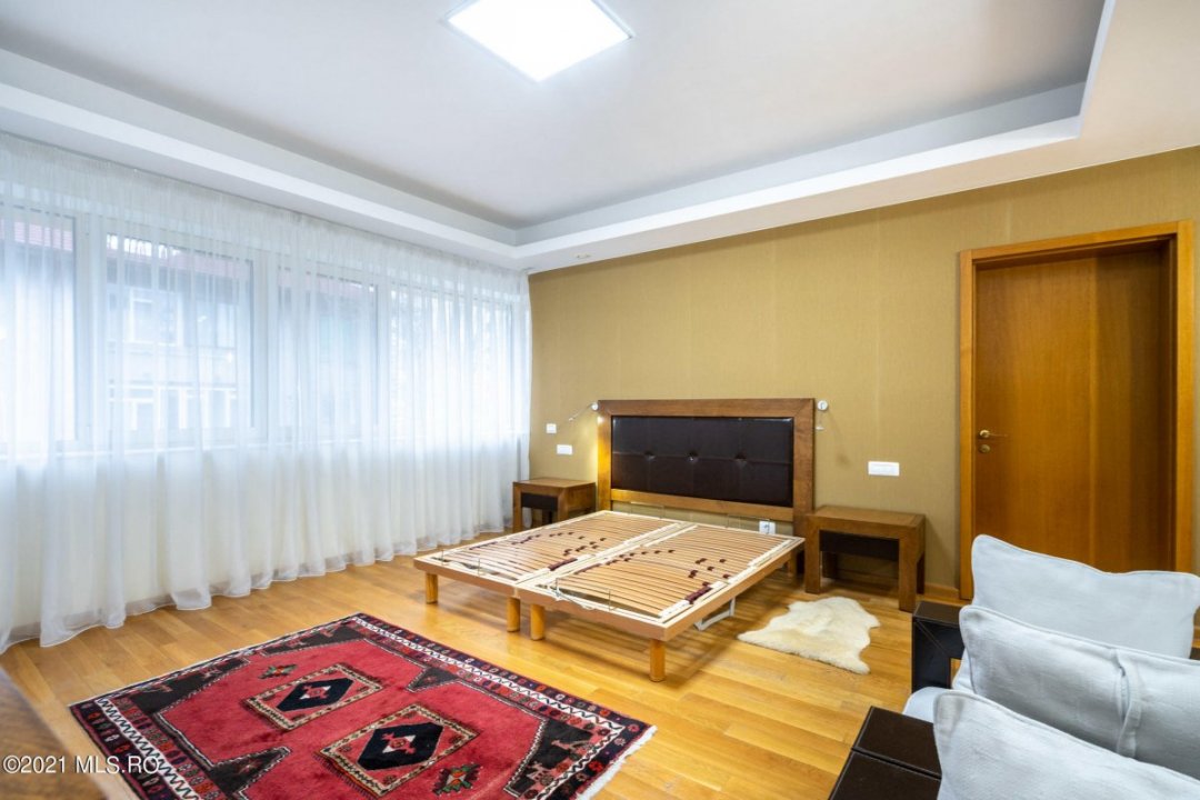 Vila Exclusivista, Locatie linistita Premium din Floreasca, Uni & Multifamiliala