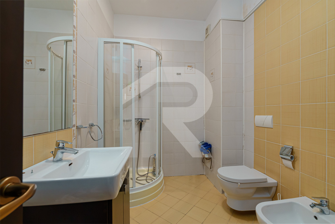 Apartament cu 4 camere, vedere către Pădurea Băneasa, zona Erou Iancu Nicolae