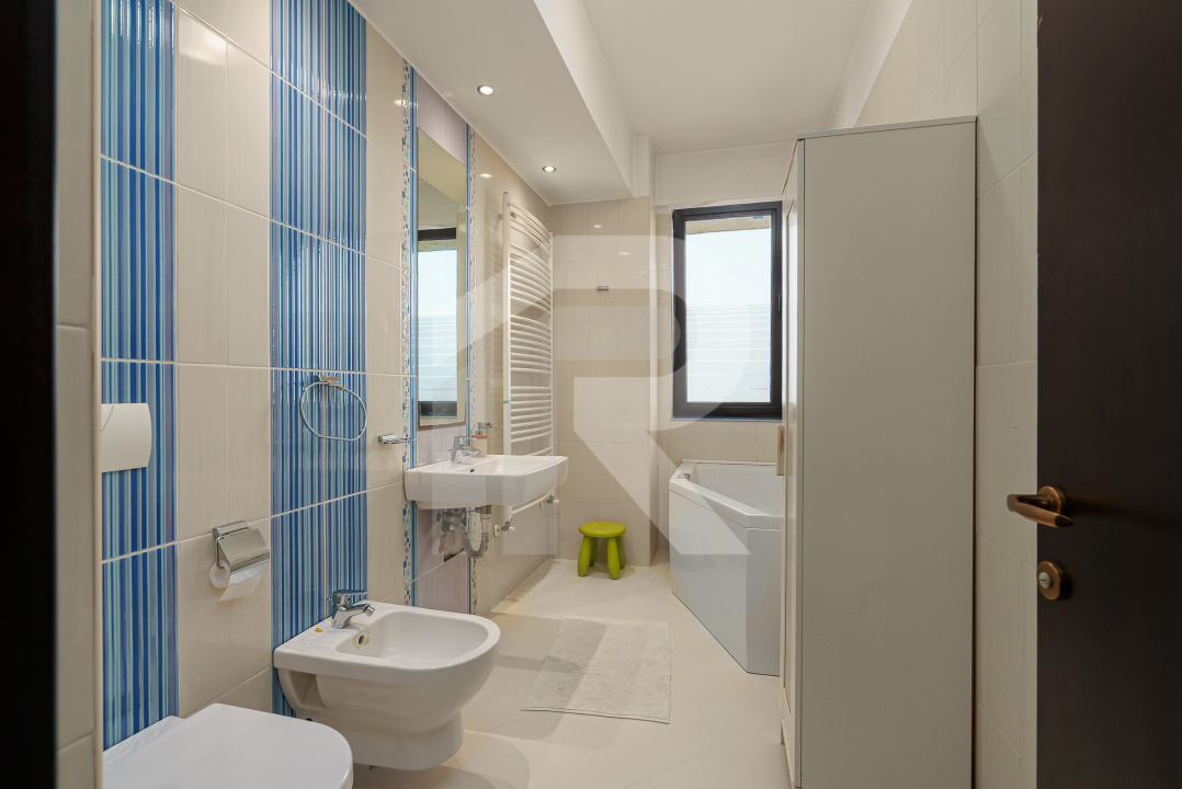 Apartament cu 4 camere, vedere către Pădurea Băneasa, zona Erou Iancu Nicolae