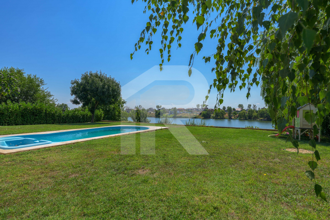 Vilă elegantă cu piscină și ieșire la Lac – Căciulați, Balotești