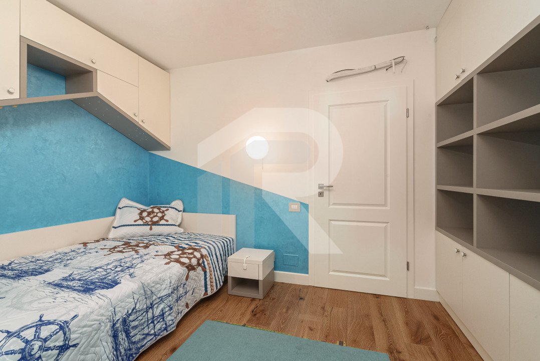 Apartament cu 4 camere pe Bulevardul Unirii - Fantani