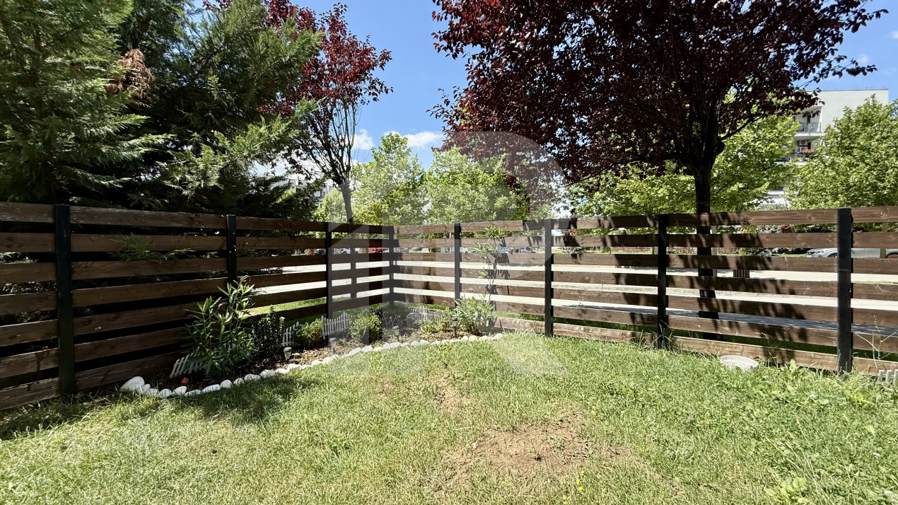 APARTAMENT CU GRĂDINĂ in GREENFIELD BĂNEASA cu 2 CAMERE