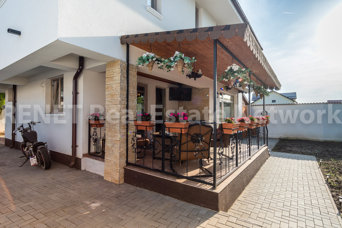 CASA FAMILIEI TALE - SOSEAUA CERNICA